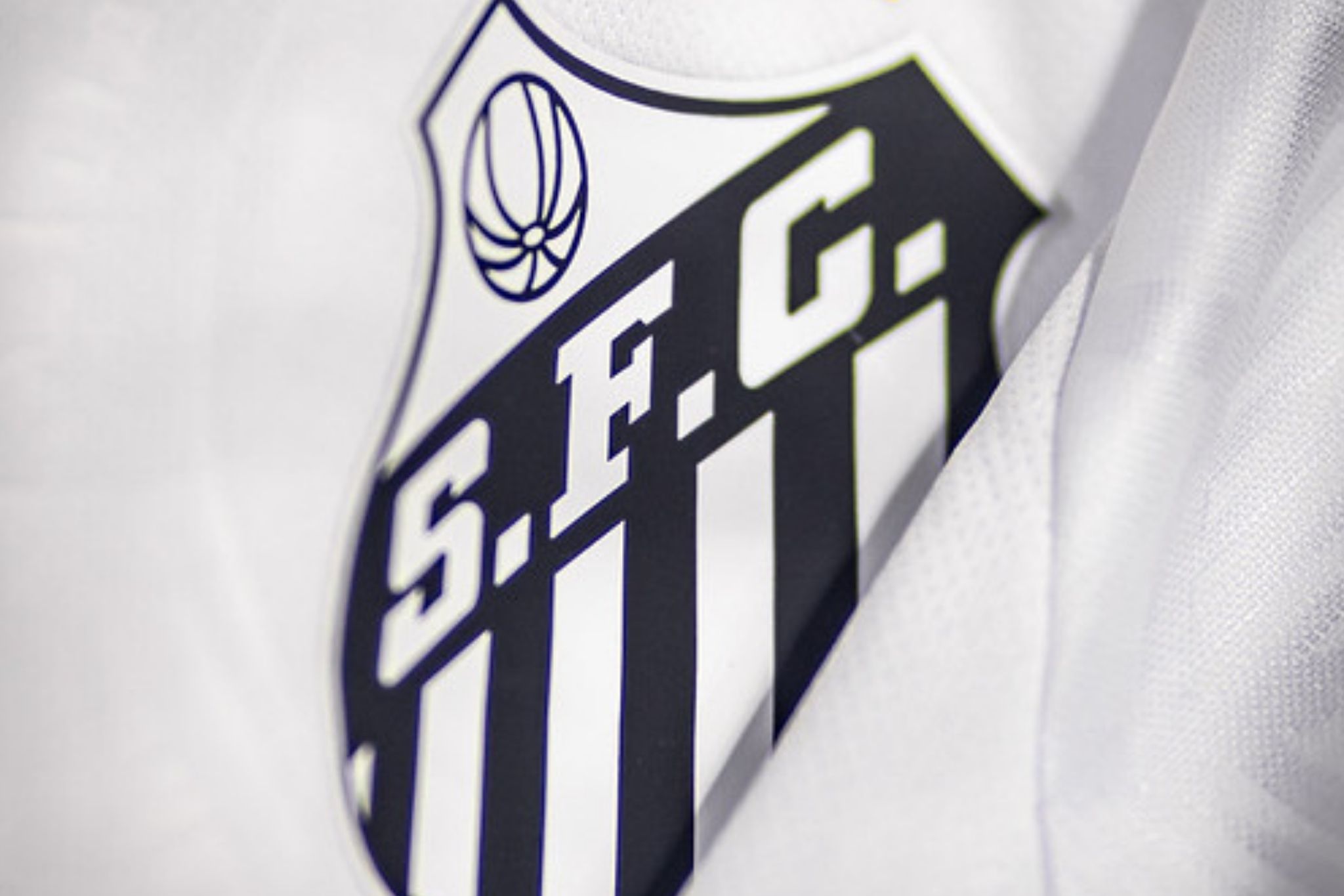 Dois jogadores no radar de Ancelotti, entrada de quase 45 milhões e reforço para Vojvoda: as últimas notícias do Santos