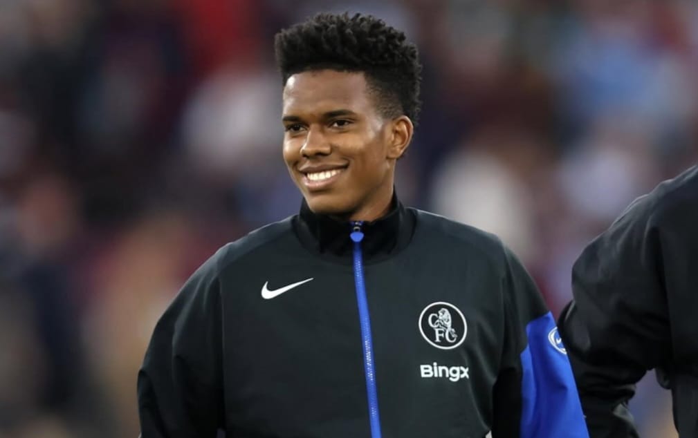 Estêvão é eleito o melhor em campo e quebra recorde na goleada do Chelsea