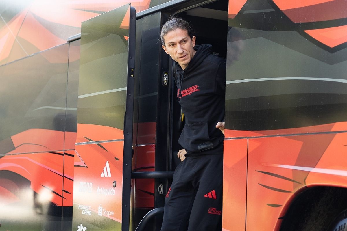 Filipe Luís mantém otimismo por volta importante para a Libertadores