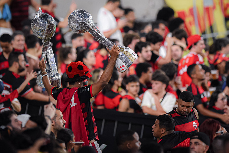 Flamengo libera bicampeão da Libertadores para o Dínamo Kiev, da Ucrânia