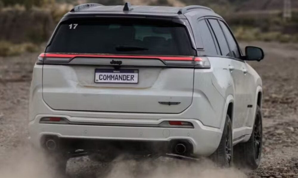 Jeep Commander Blackhawk 2026