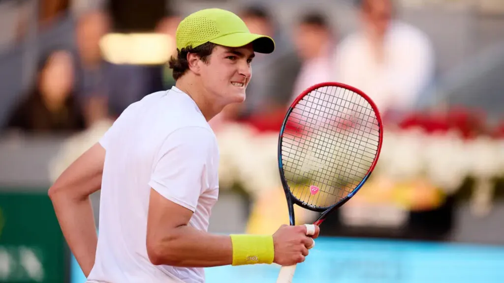 João Fonseca passa mal, mas vence na estreia do US Open