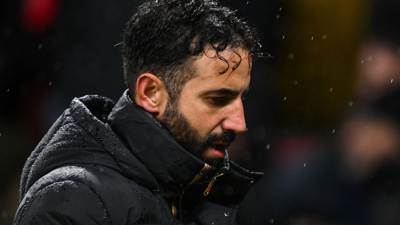 O técnico do United faz confissão após vexame que chocou torcedores