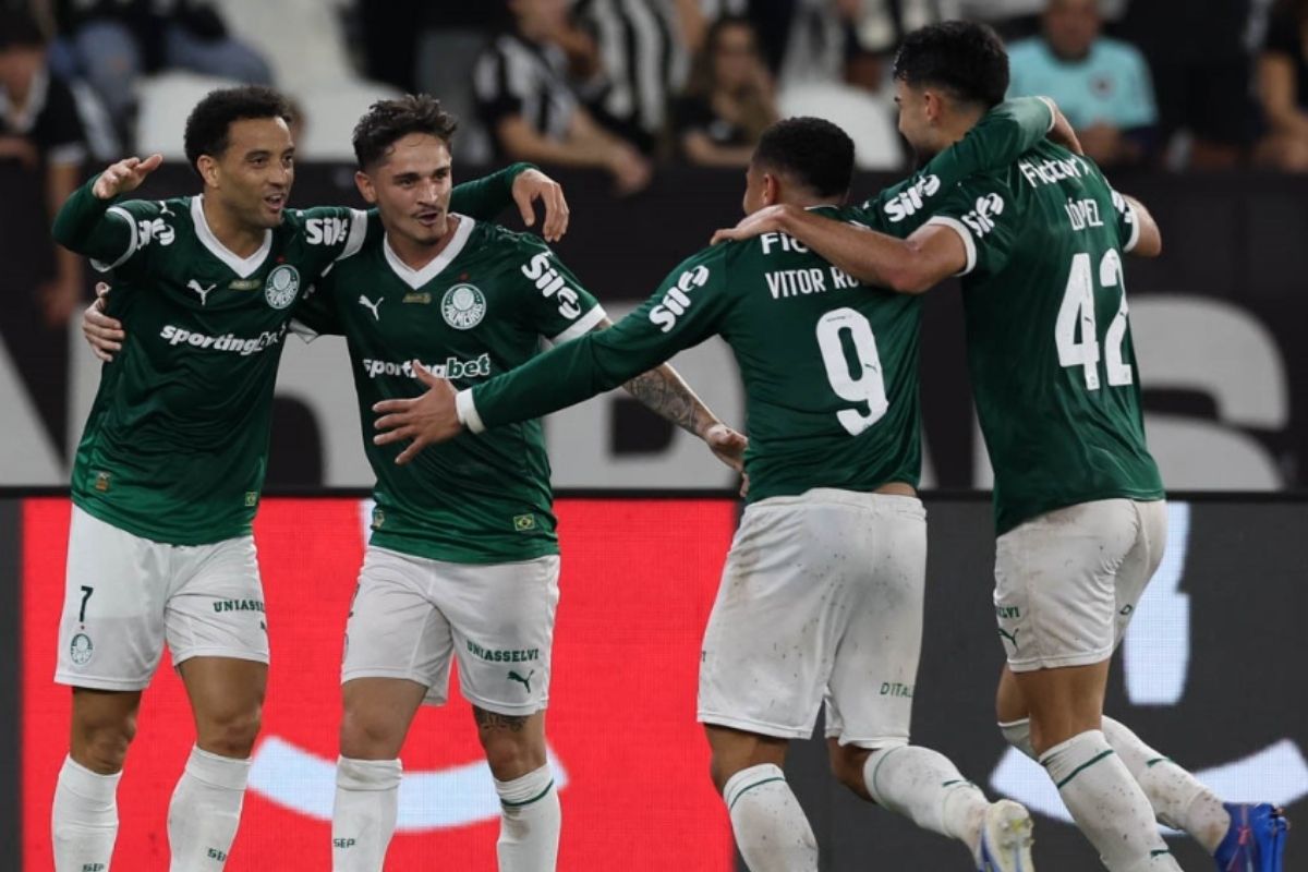 Pai de jogador do Palmeiras é condenado a 14 anos por homicídios