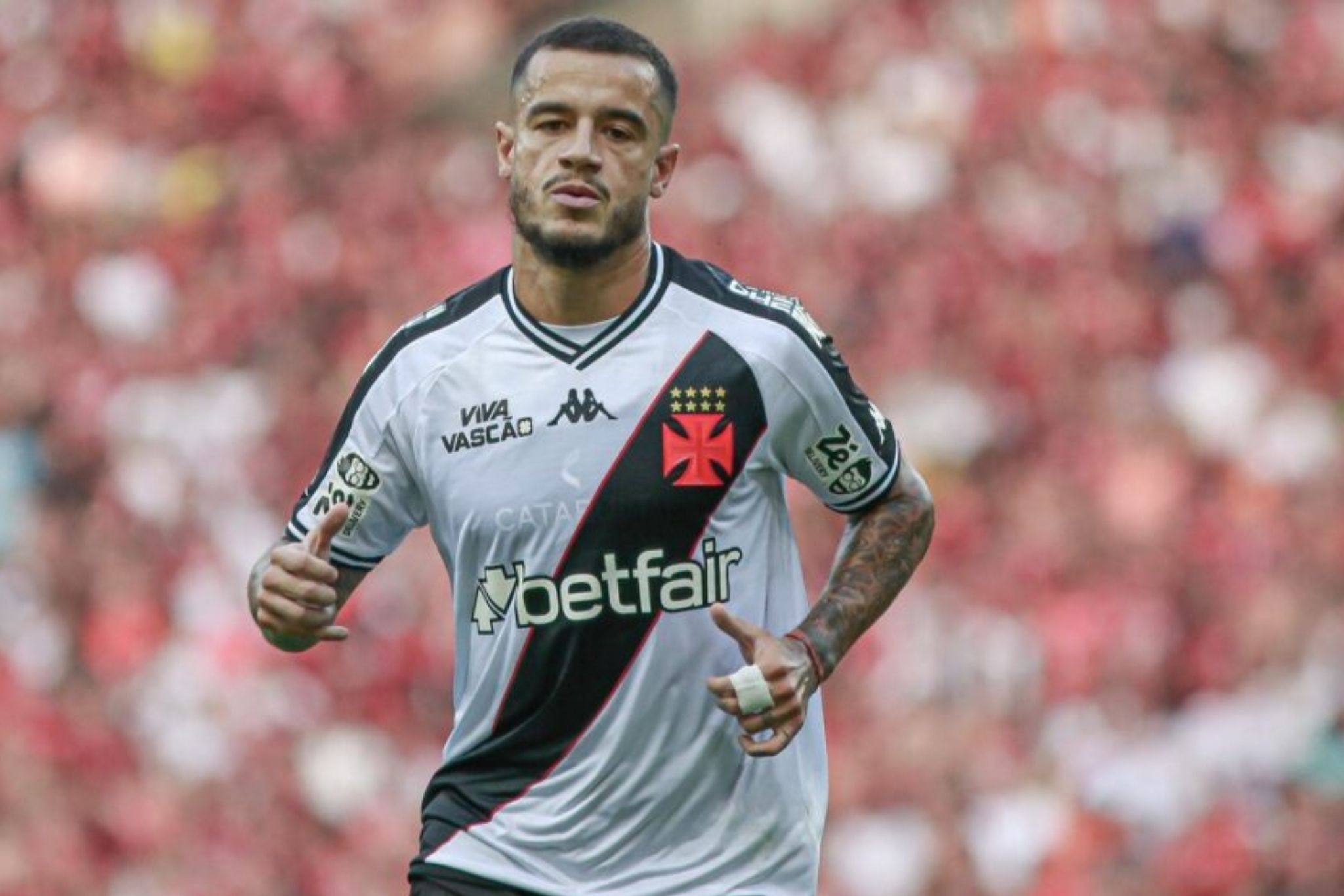 Vasco perde para o Corinthians em péssima partida da defesa