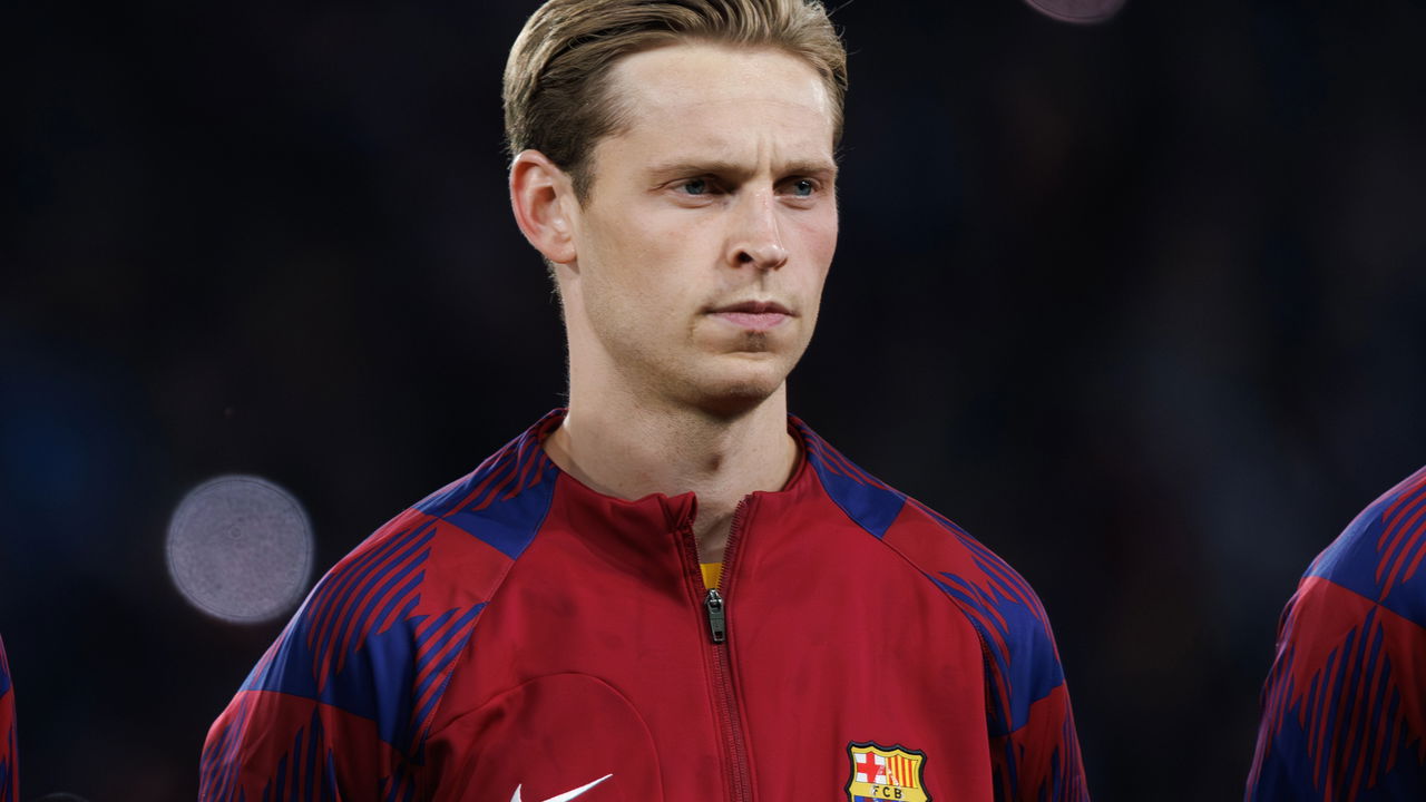 Barcelona revela Frenkie de Jong fora do time