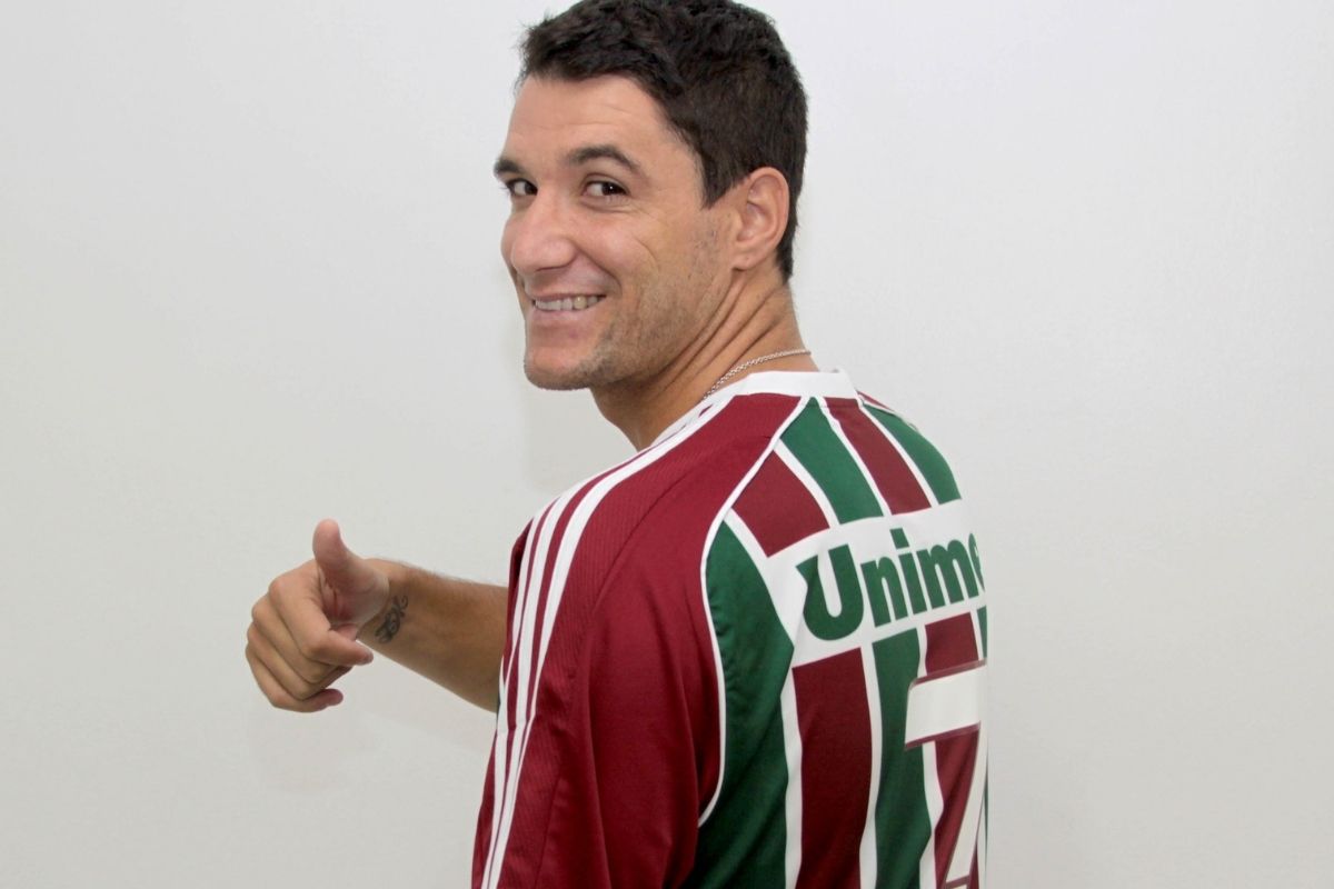 Celso Barros relembra “balão histórico” que levou Thiago Neves do Flamengo para o Fluminense