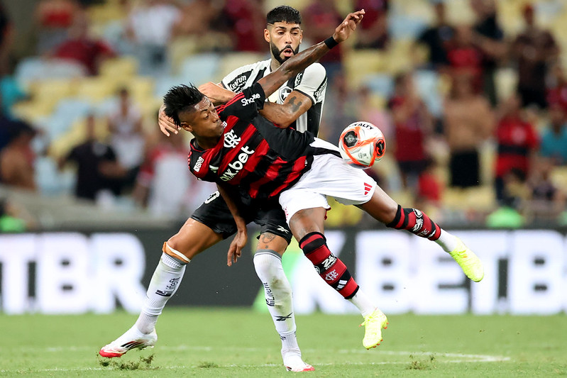 Clássico entre Botafogo e Flamengo pode ter mais de dez desfalques em outubro