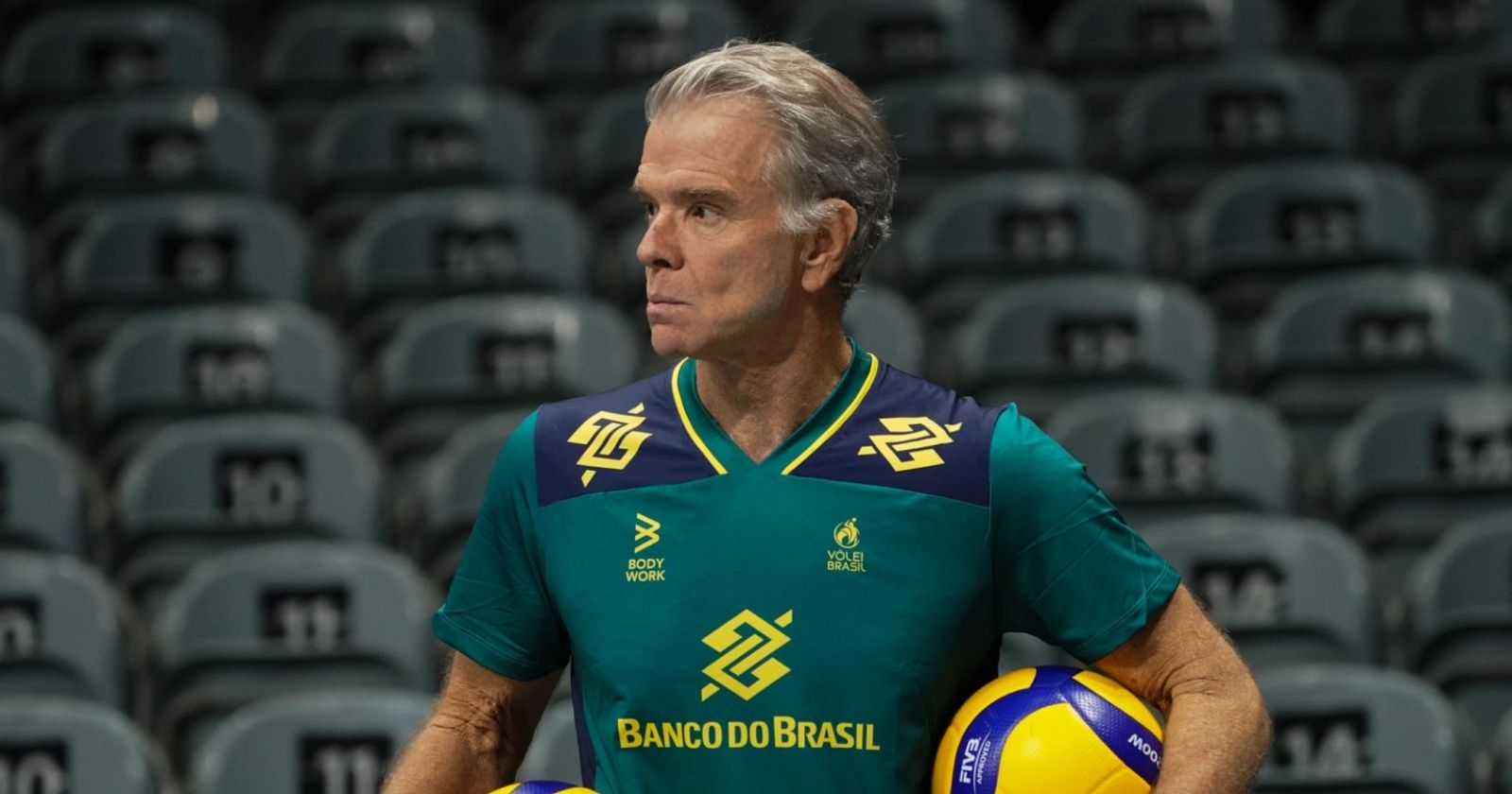 Com corte de dois jogadores, Bernardinho define convocação do Brasil para o Mundial de Vôlei