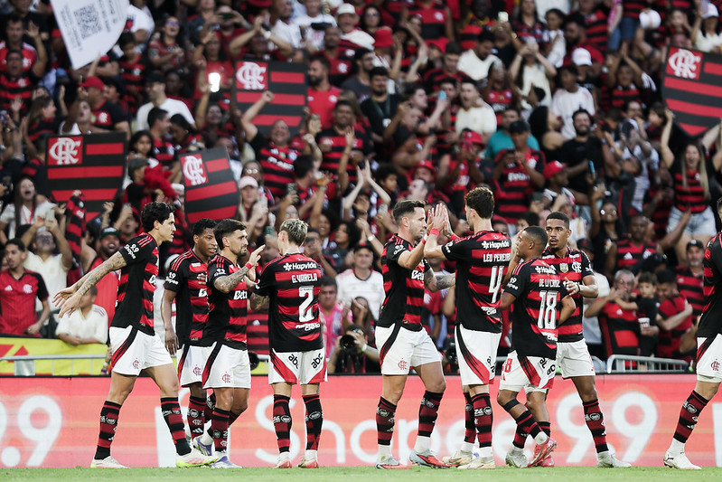 Confira a provável escalação do Flamengo para enfrentar o Estudiantes