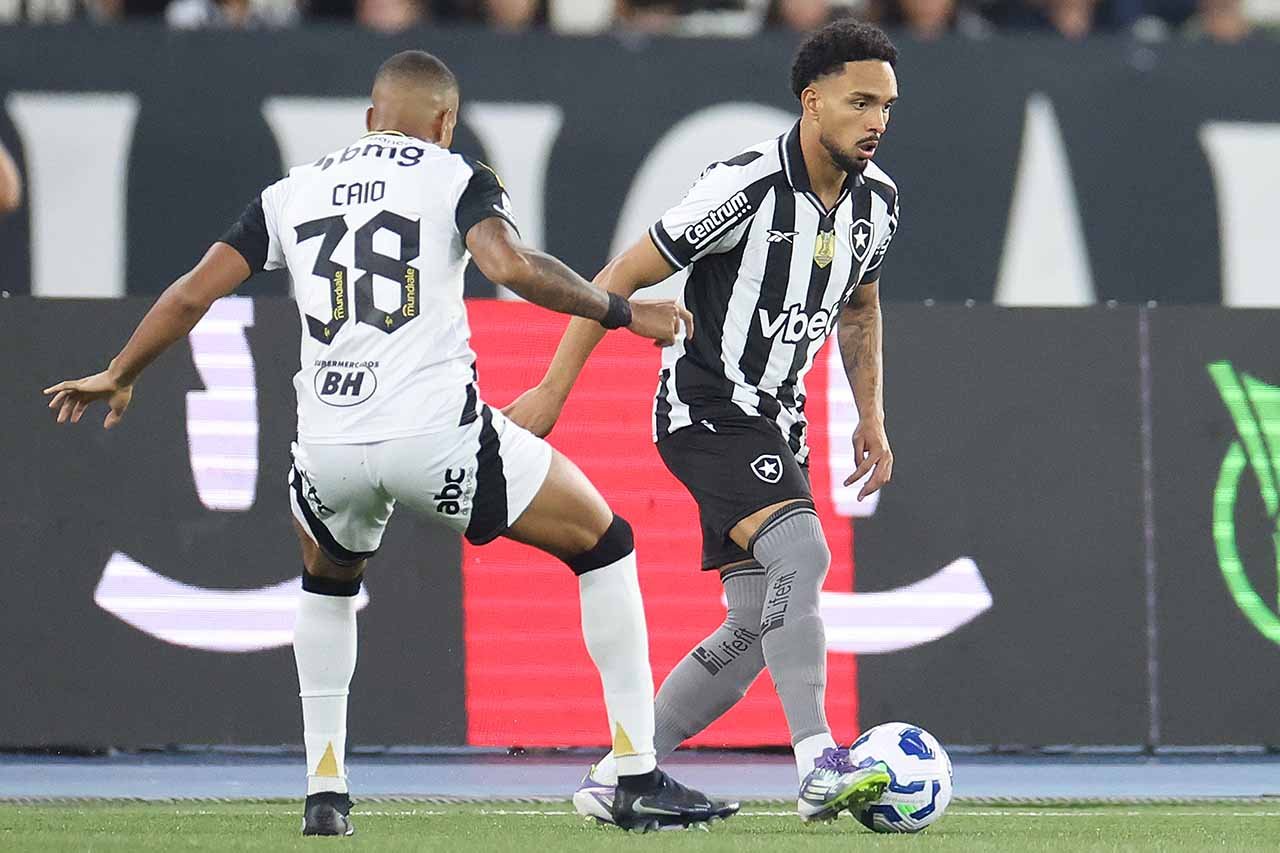 Gol perdido pelo Botafogo gera revolta entre torcedores; veja lance