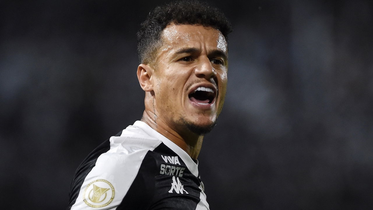 Jogador de 33 anos lidera os altos salários que agitam o Brasileirão
