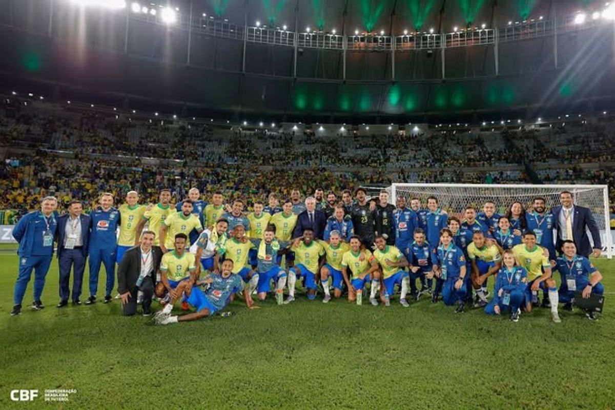 Jornalista vai à loucura com atuação de jogador em Brasil x Chile: "Bola de Ouro"