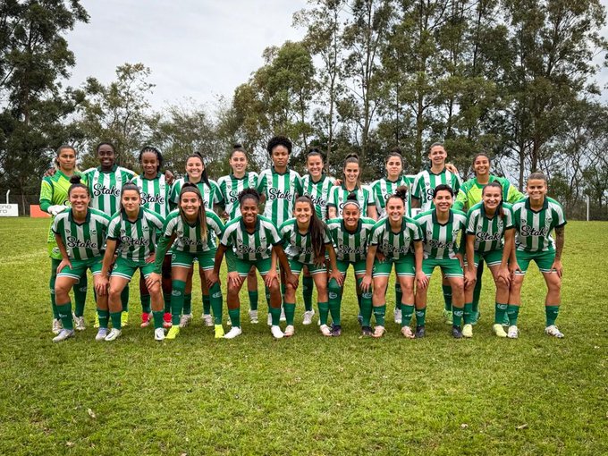 Juventude humilha o Flamengo; Ortolan marca quatro vezes