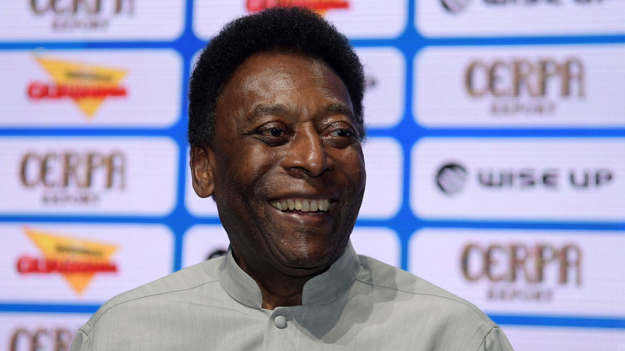 Não é Pelé, nem Messi, outro jogador é eleito o melhor jogador da história