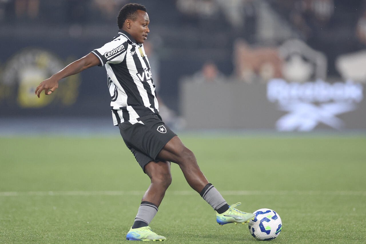 Nathan Fernandes sofre fratura e será desfalque no Botafogo