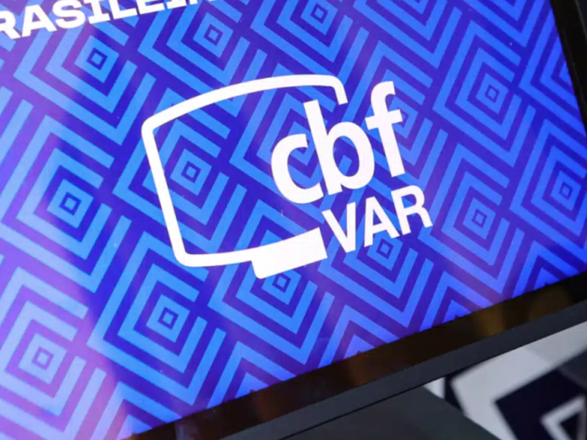 Polêmica no Nilton Santos: CBF divulga bastidores do VAR em lance decisivo