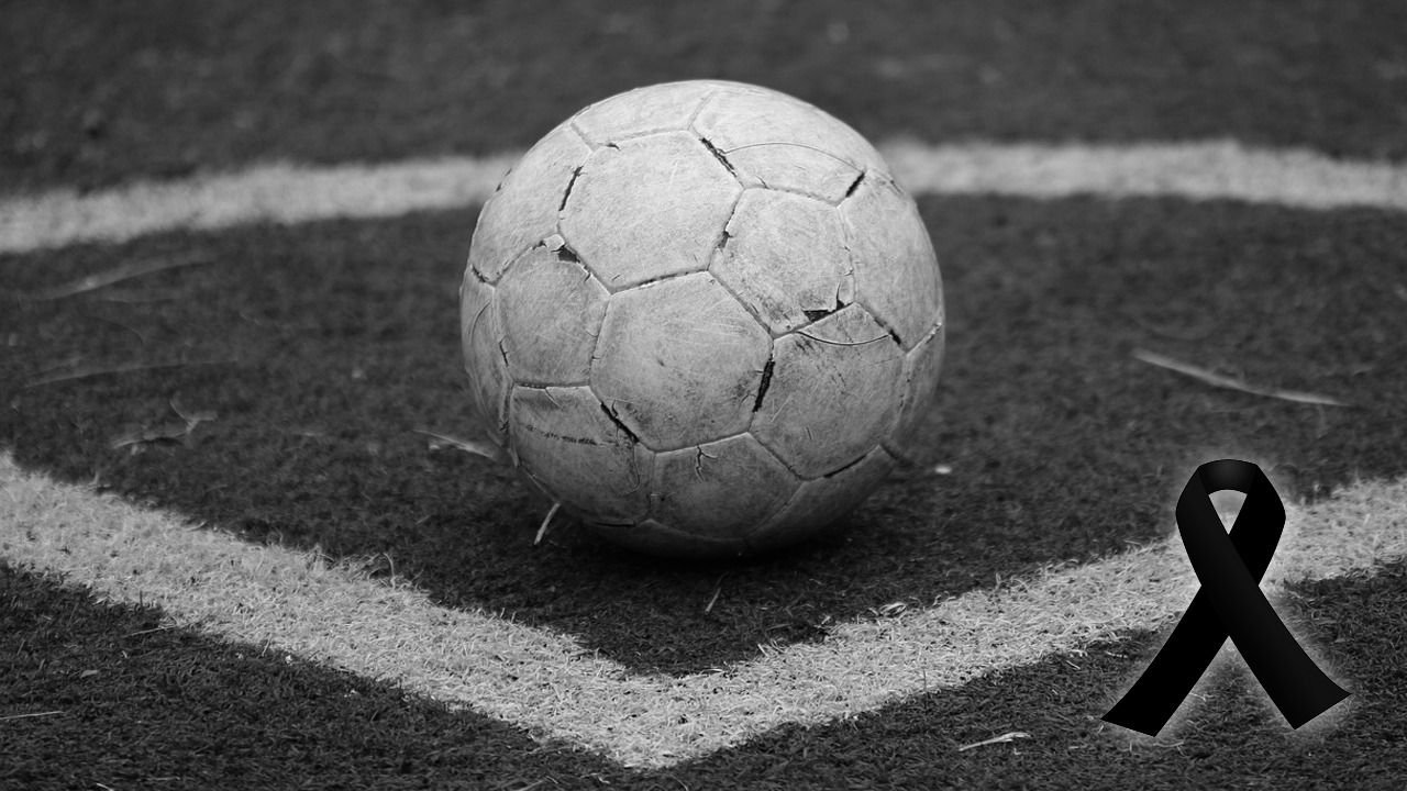 Luto no futebol. Pixabay / Reprodução