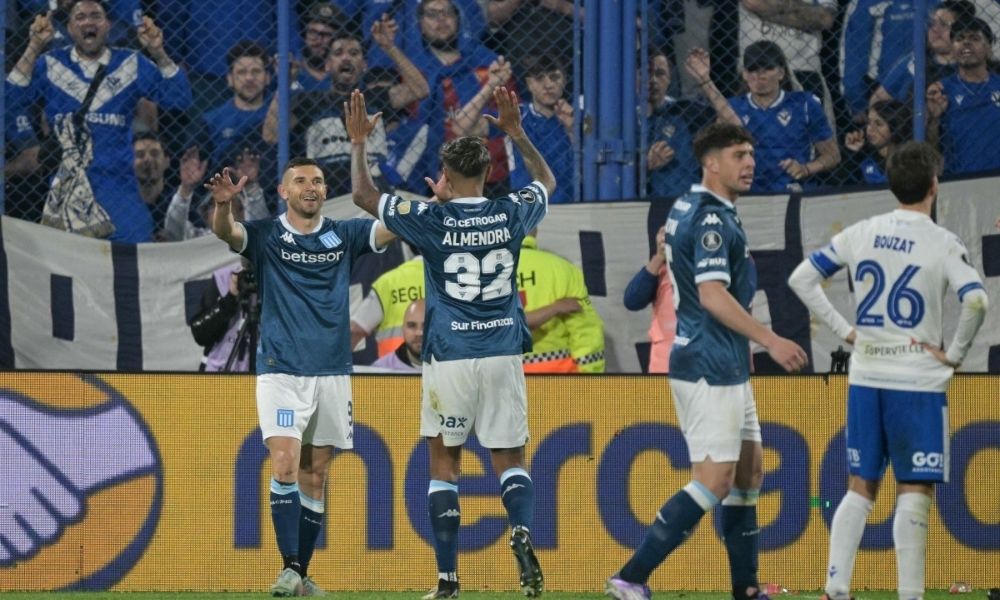 Racing vence Vélez fora de casa e abre vantagem nas quartas da Libertadores