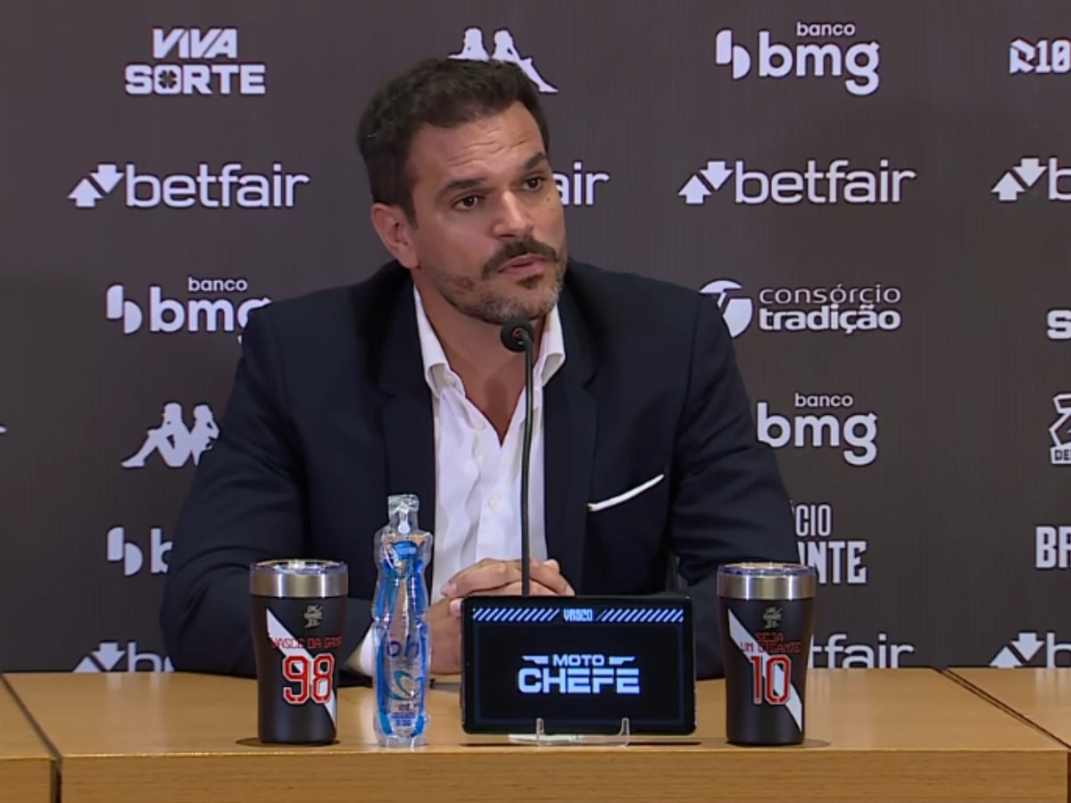 Reforço! Vasco anuncia zagueiro que estava no futebol europeu