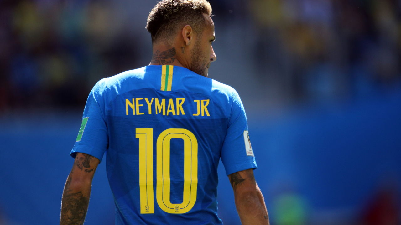 Salários de Neymar e Vini Jr revelam os bastidores milionários do futebol