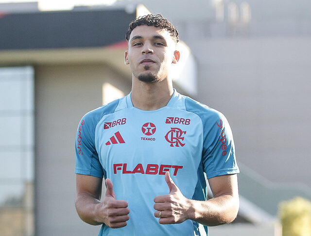 Santos anuncia contratação de jogador do Flamengo