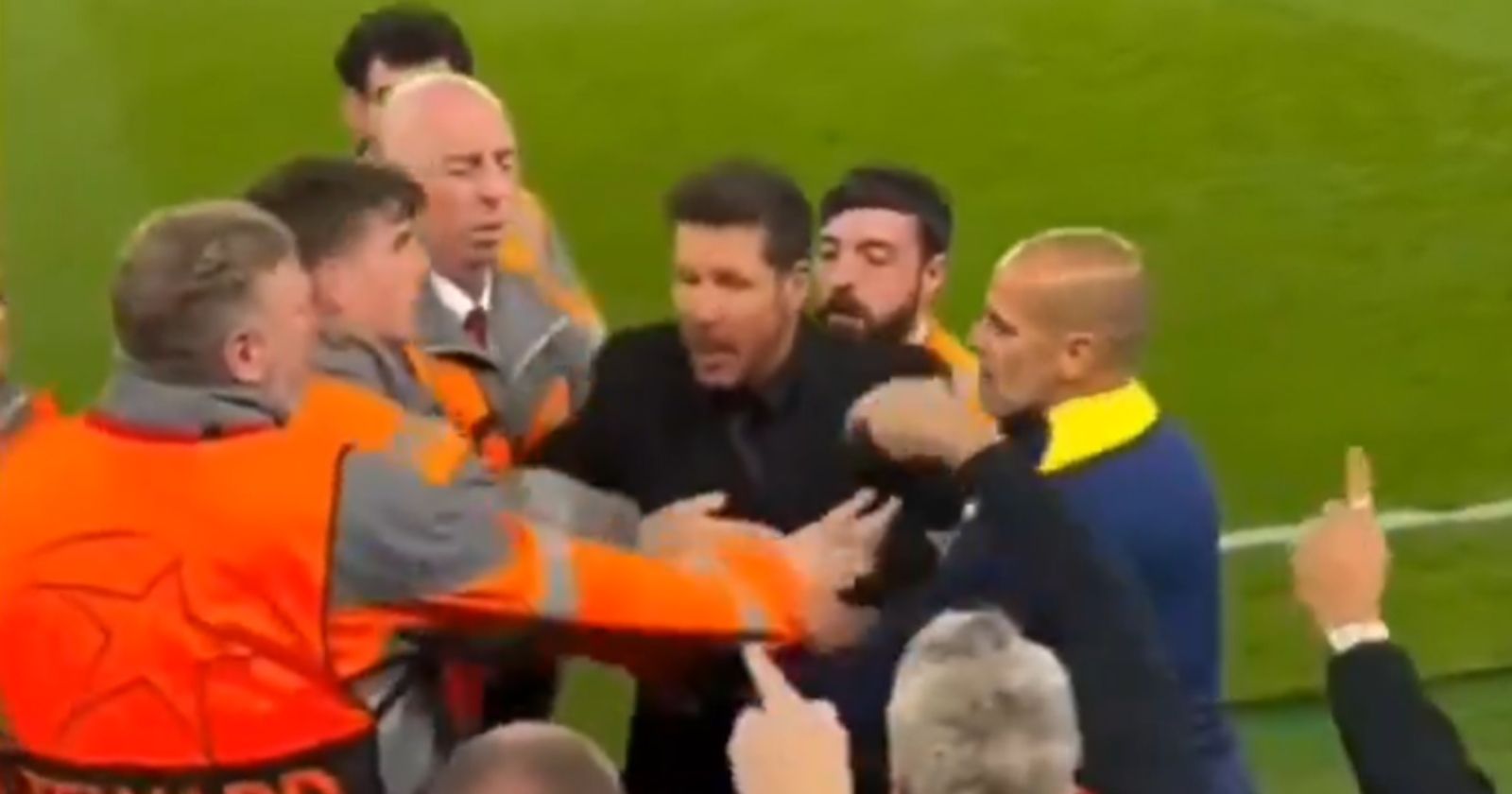 Torcedor que provocou Simeone já tinha histórico de banimento