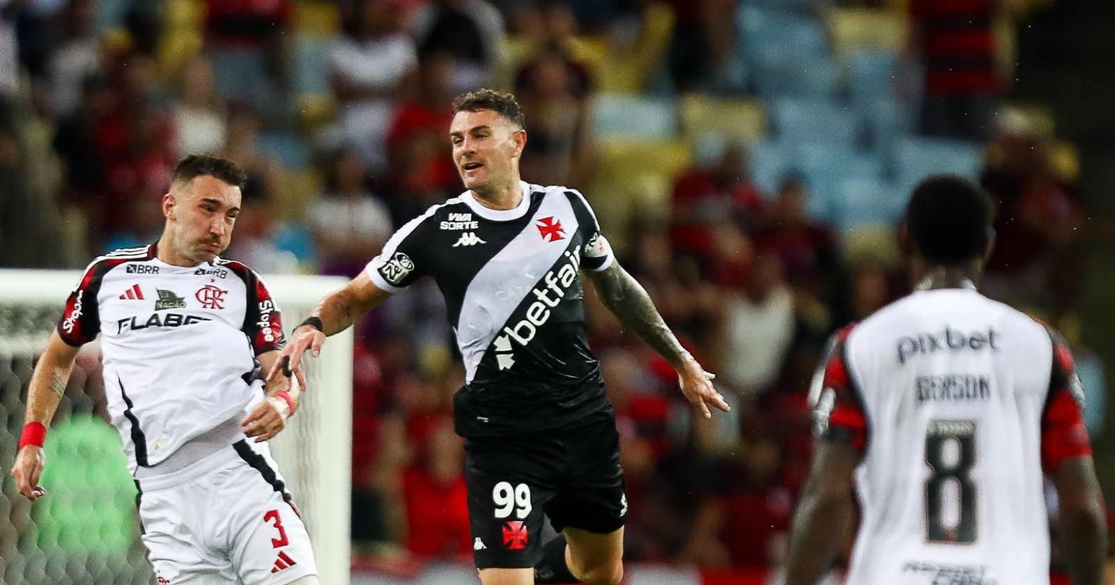 Vasco enfrenta o Flamengo no Maracanã em busca de quebrar jejum histórico; confira