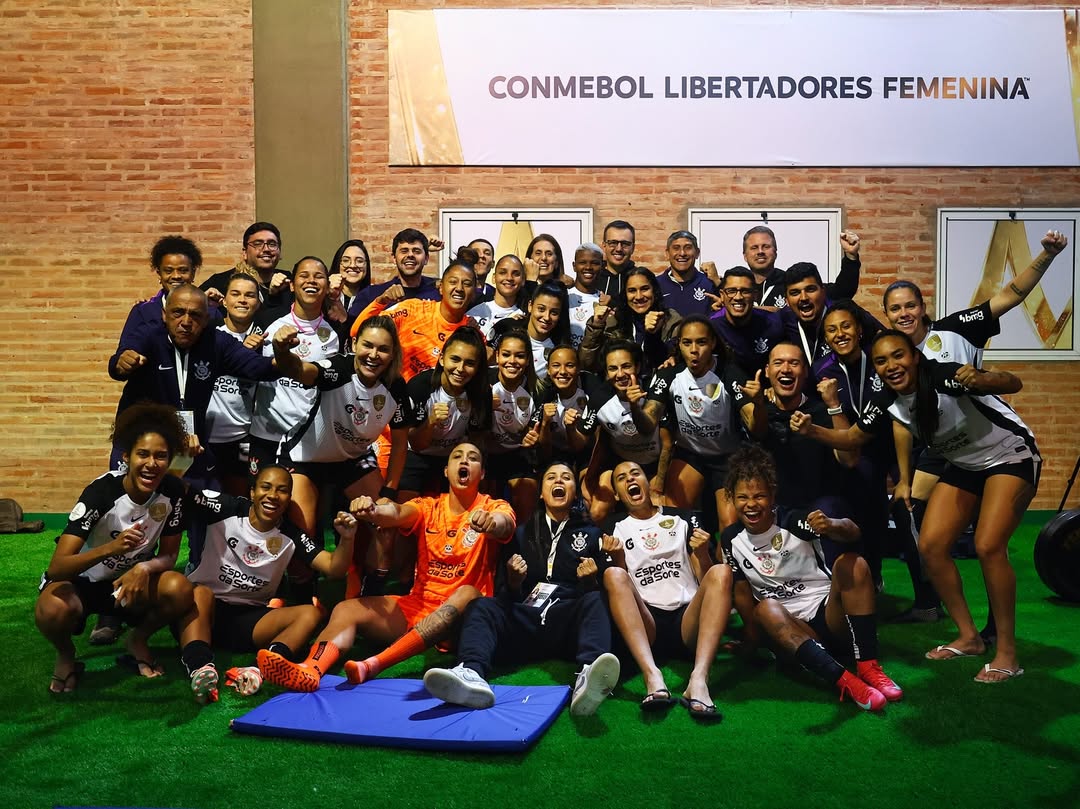 Corinthians e São Paulo avançam para as quartas da Libertadores