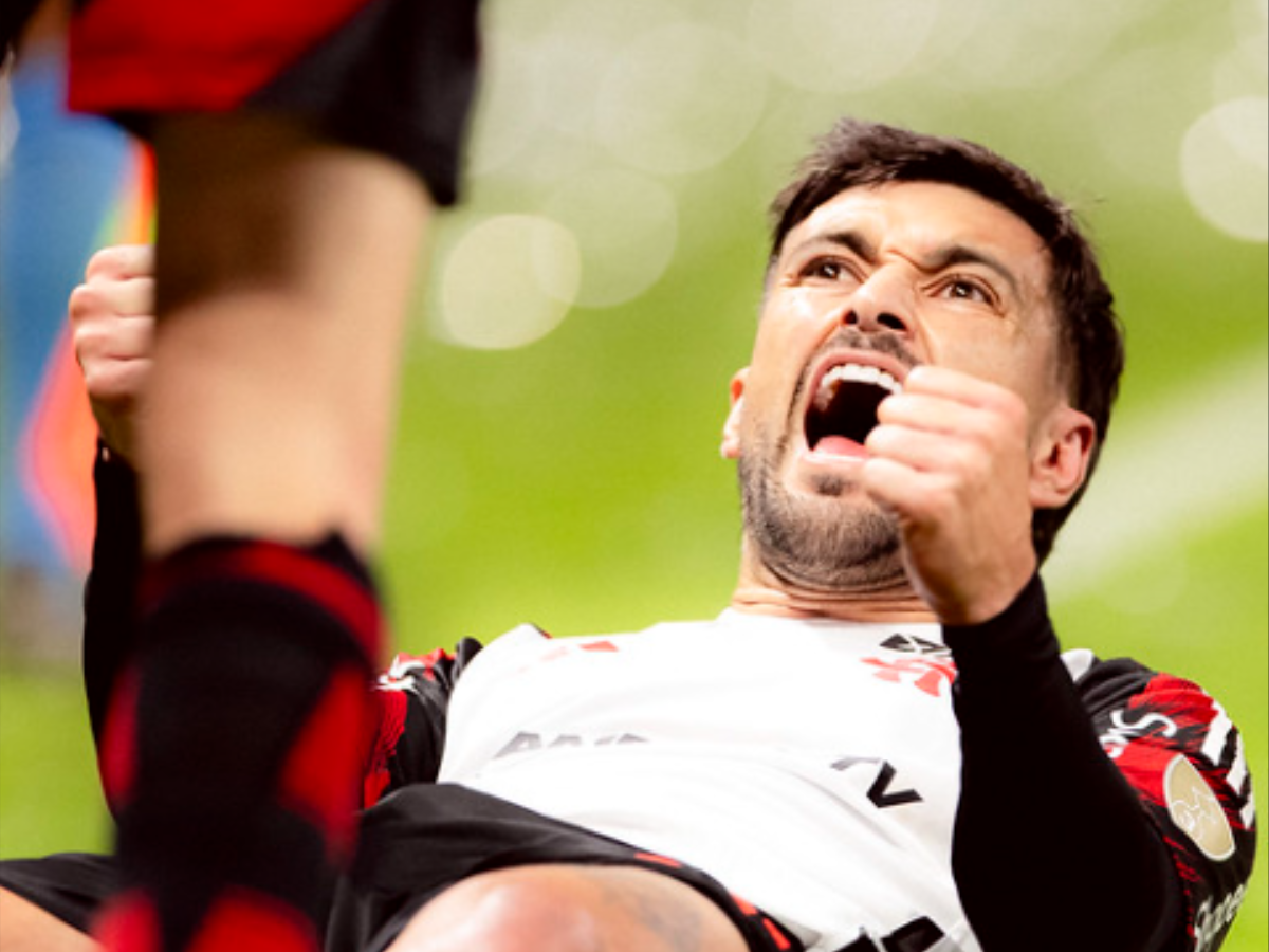 Flamengo encaminha renovação de contrato com Arrascaeta