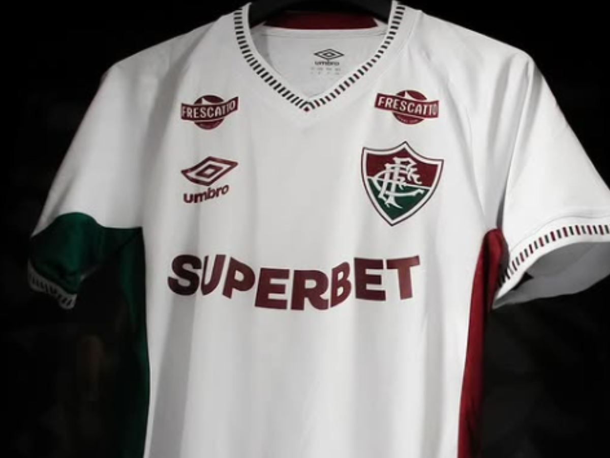 Fluminense aguarda resposta da FIFA para contratar atacante