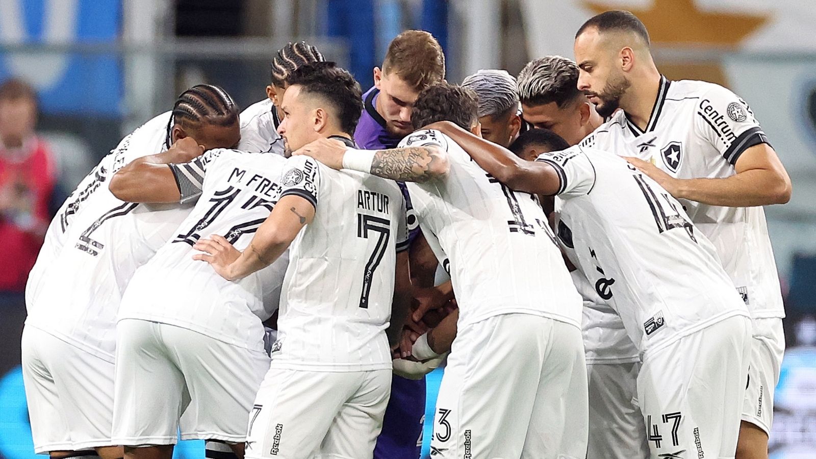 Internacional x Botafogo: onde assistir ao vivo e escalações pelo Brasileiro