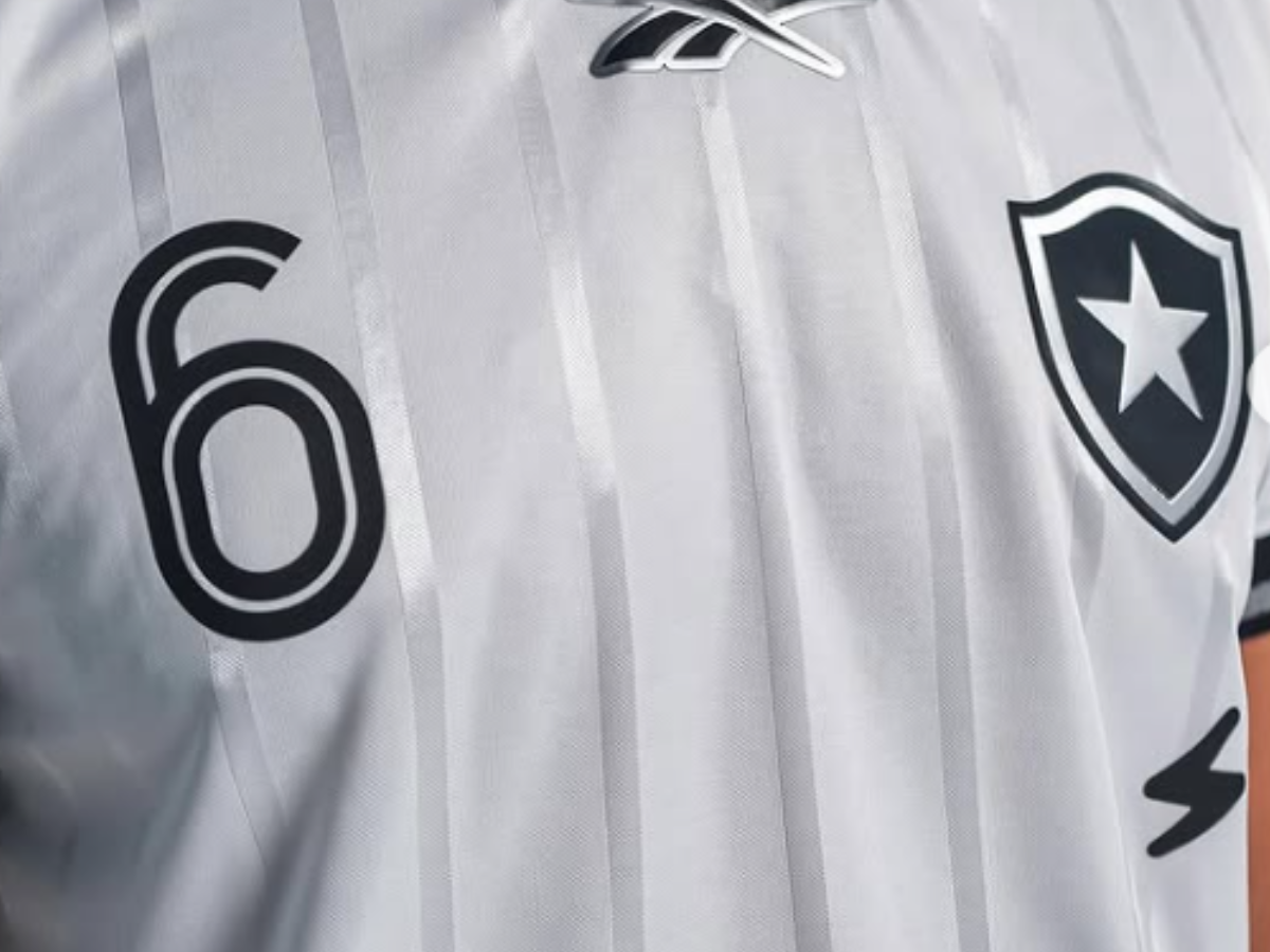 Lateral do Botafogo é convocado para Seleção, após lesão de titular