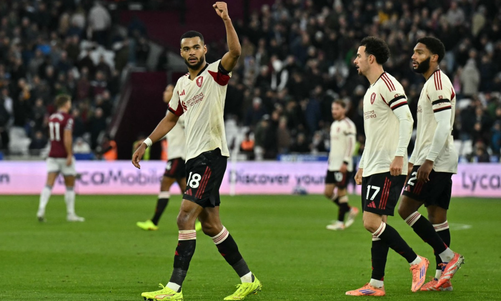 Liverpool bate West Ham e volta a vencer no Campeonato Inglês