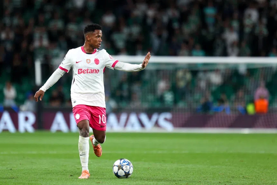 MOÇAMBICANOS NO ESTRANGEIRO: Geny e Bruno em acção na Liga “Milionária”