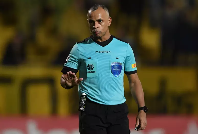 Senado avança e aprova regime especial de trabalho para árbitros de futebol