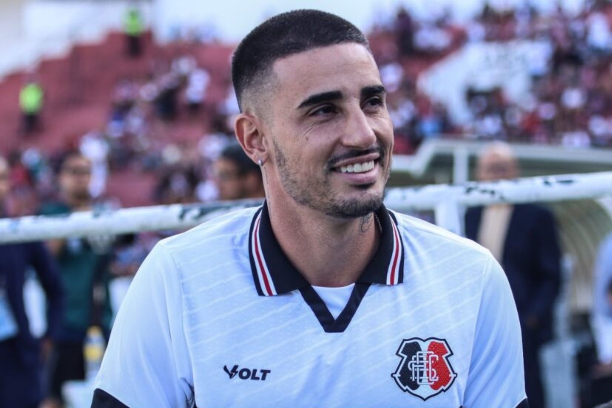 Virada fora de campo: Galhardo vence ação e encerra vínculo com o Santa Cruz