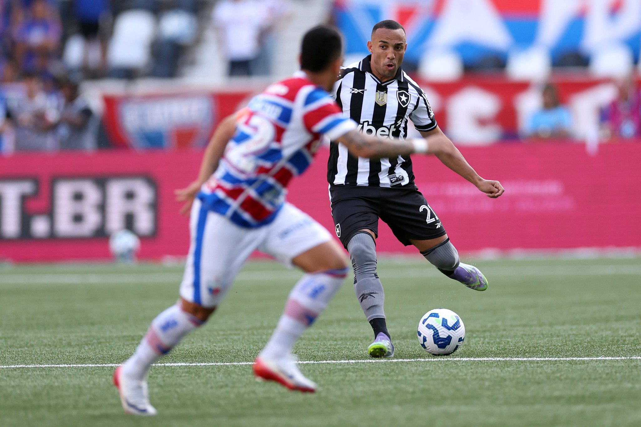 Botafogo fecha campeonato com vitória e Fortaleza é rebaixado