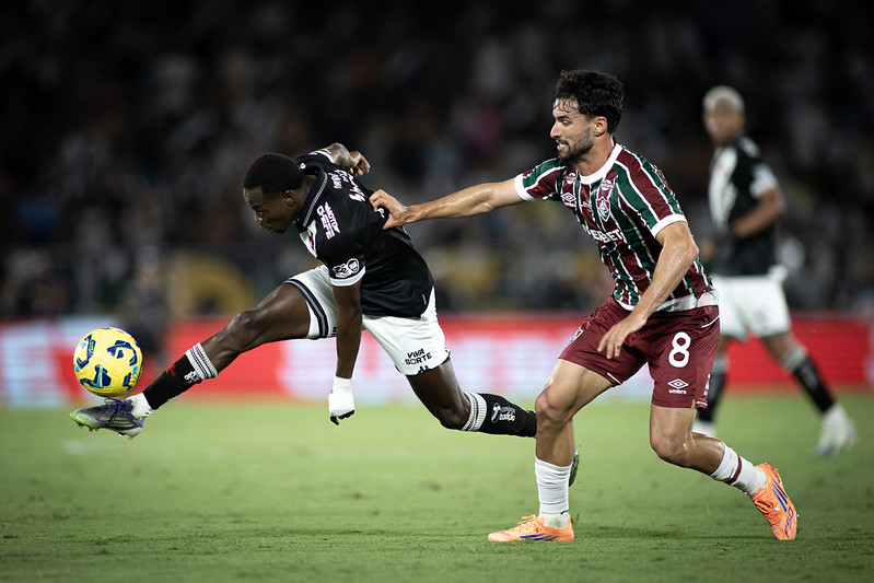 Bronca, confiança e pacto: os bastidores da virada do Vasco