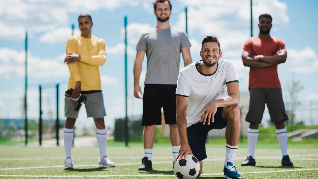Como treinar futebol sozinho em casa de forma correta e evoluir mesmo sem campo ou treinador
