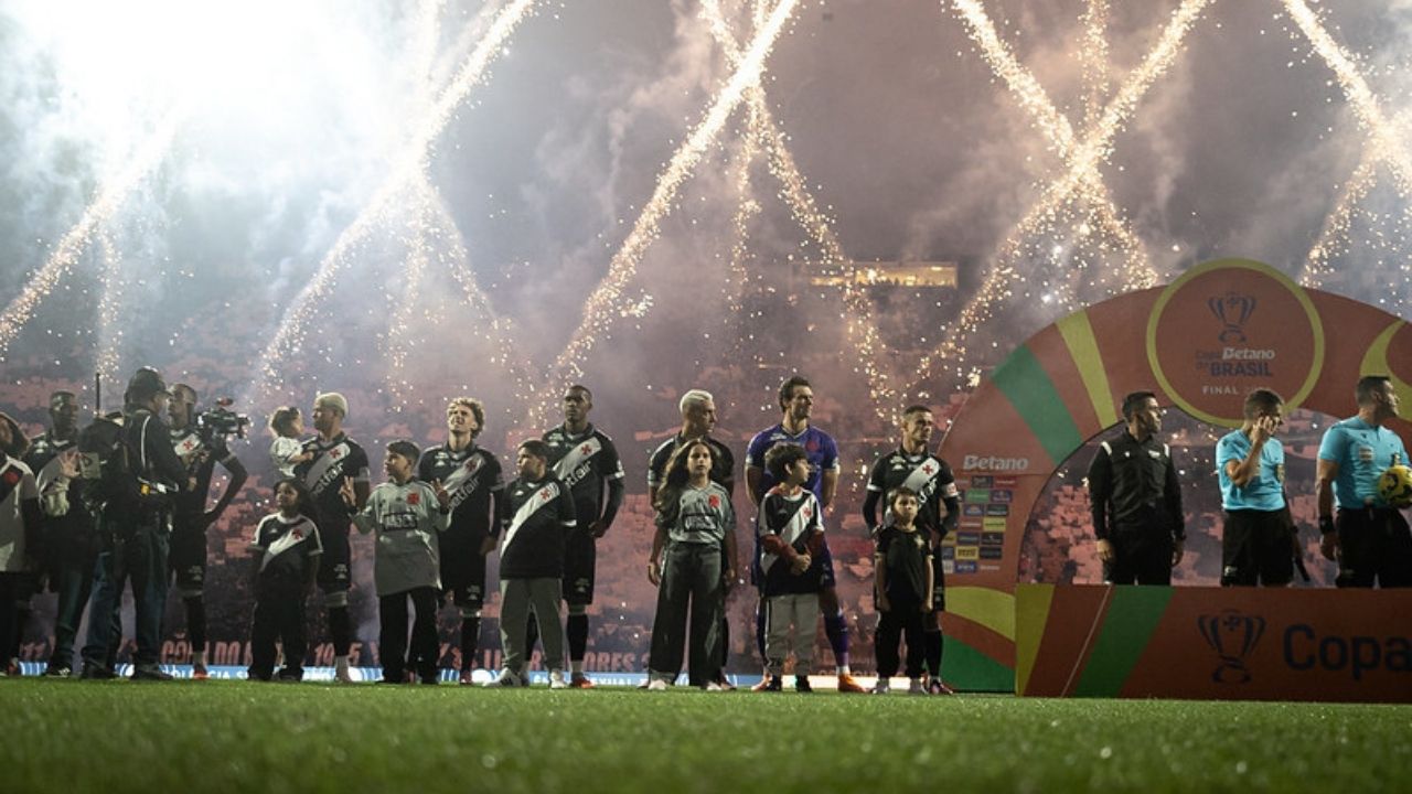 Confira o provável Vasco contra o Corinthians pela final da