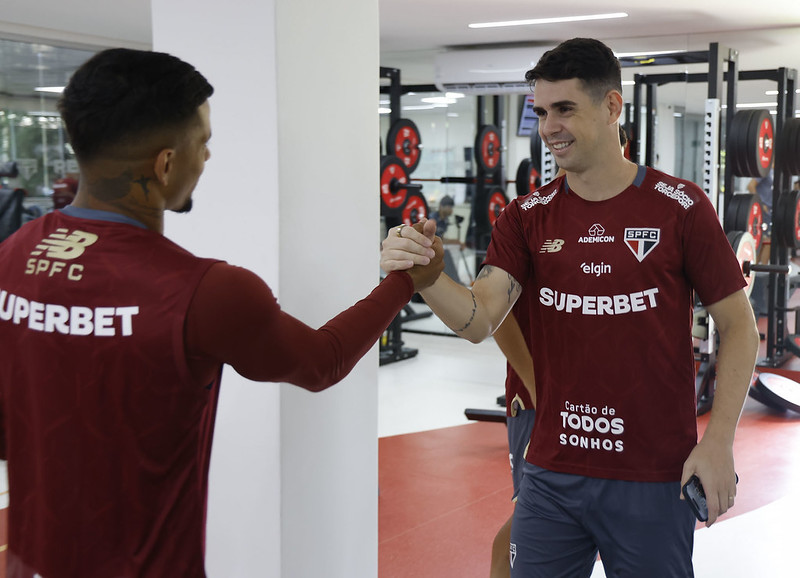 Ex-jogador da seleção brasileira decide encerrar a carreira após doença cardíaca