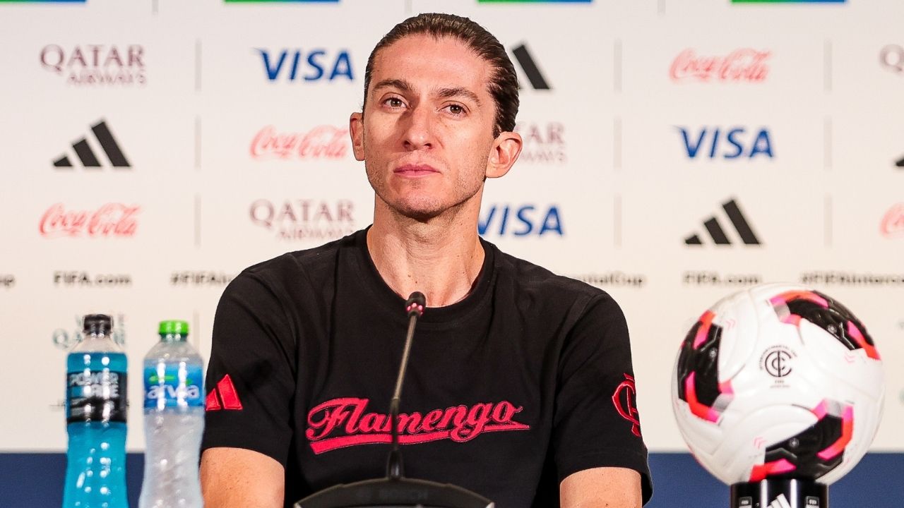 Flamengo renova contrato de Filipe Luís até