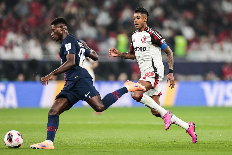 Flamengo volta a concorrer com o PSG em premiação internacional
