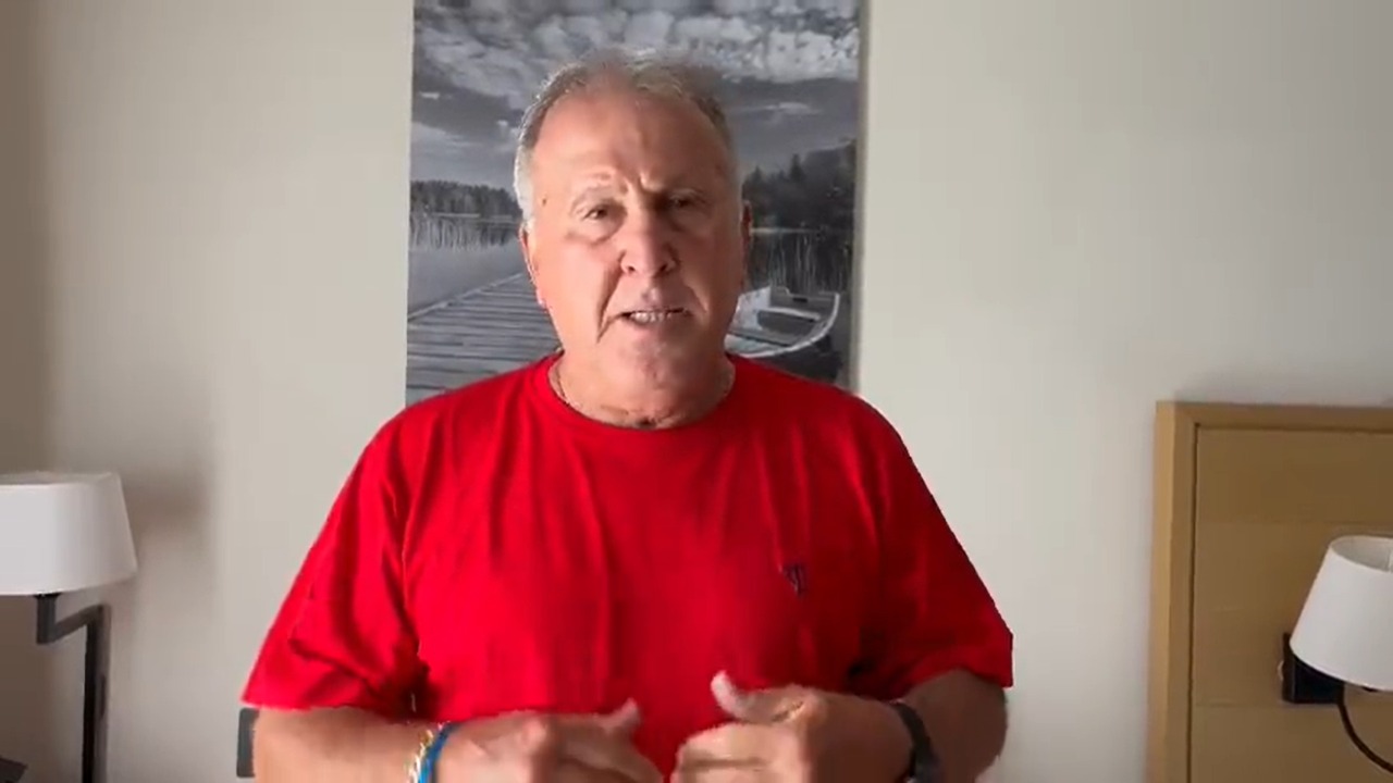 Kashima volta ao topo e Zico rouba a cena na festa do título