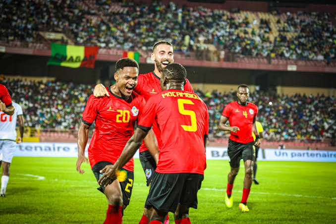 MOÇAMBIQUE EM VANTAGEM AO INTERVALO