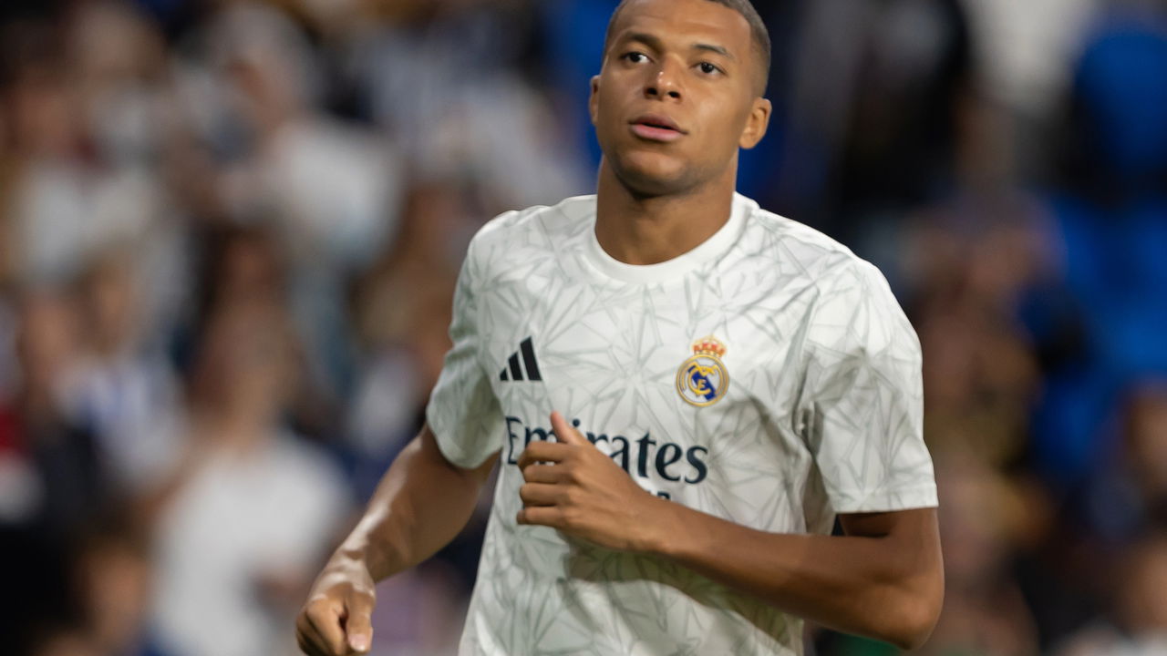 Mbappé desafia as estatísticas e mantém viva a esperança de Bola de Ouro
