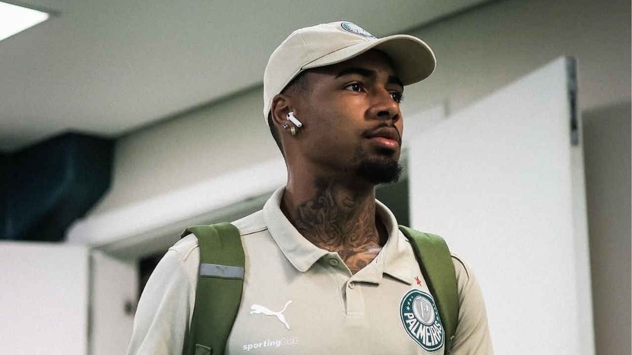 Aston Villa, Newcastle e Napoli entram na disputa por meio-campista do Palmeiras