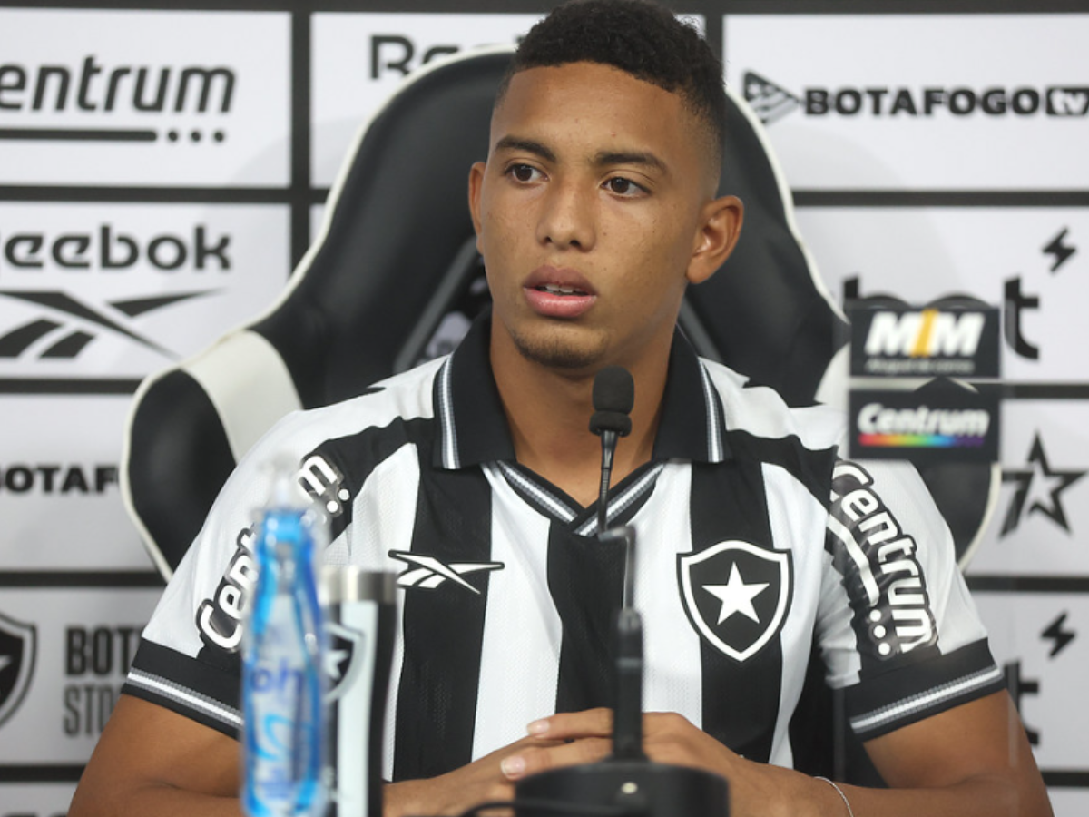 Botafogo mescla base e profissionais na estreia do Carioca 2026