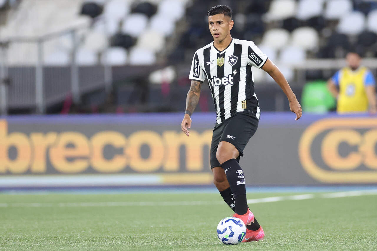 Botafogo vende David Ricardo ao Dínamo Moscou-RUS por € 6,5 Milhões